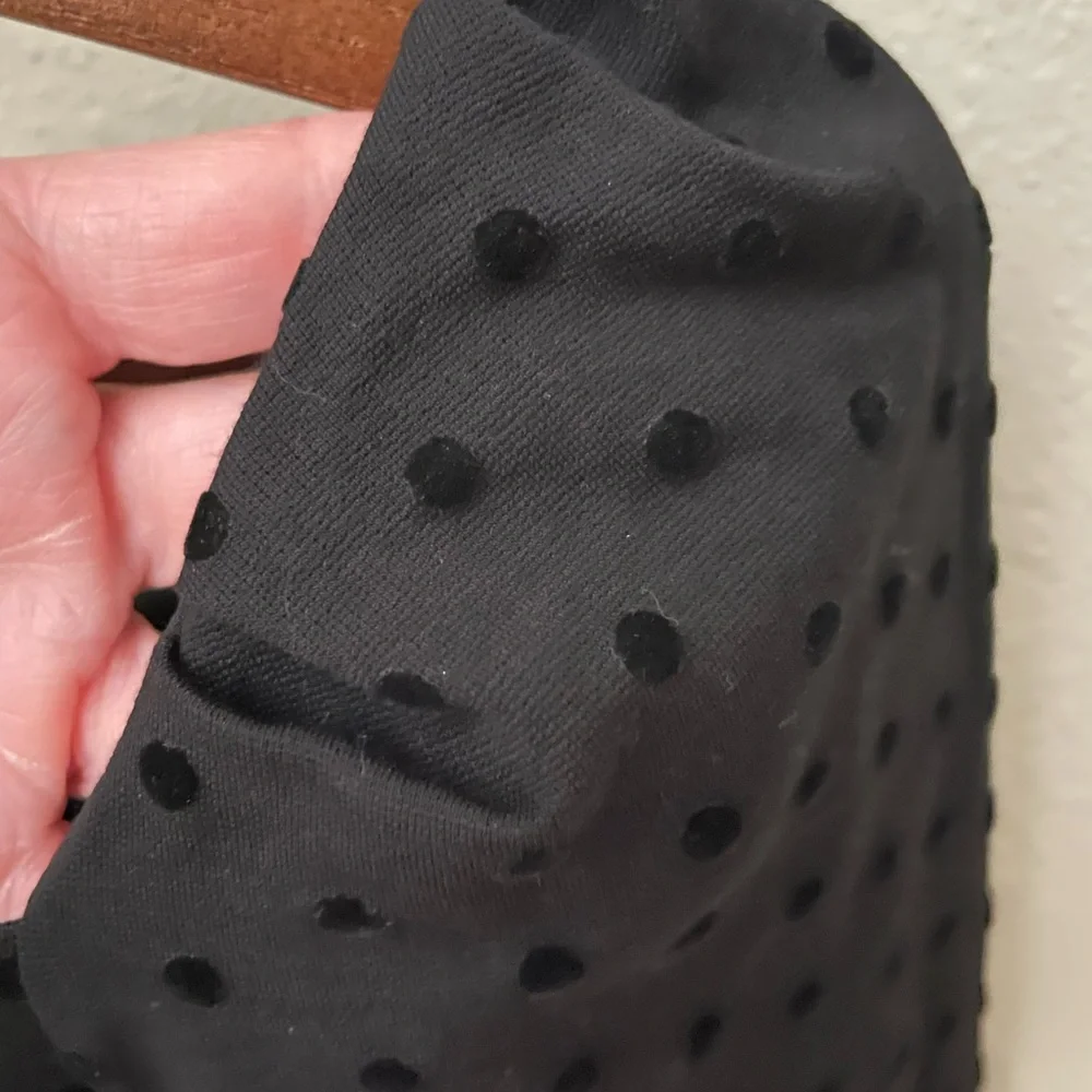 Ann Taylor Black Swiss Dot Boatneck Blouse Gathered Shoulder & 3/4 Sleeve Sz M - Picture 11 of 12